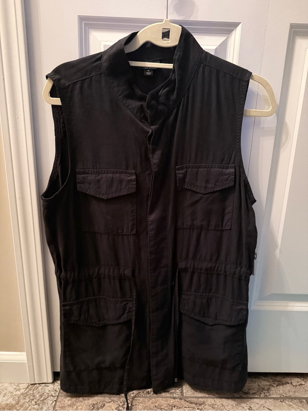 Women's Black Utility Vest Jacket - Sleeveless Cargo Style
